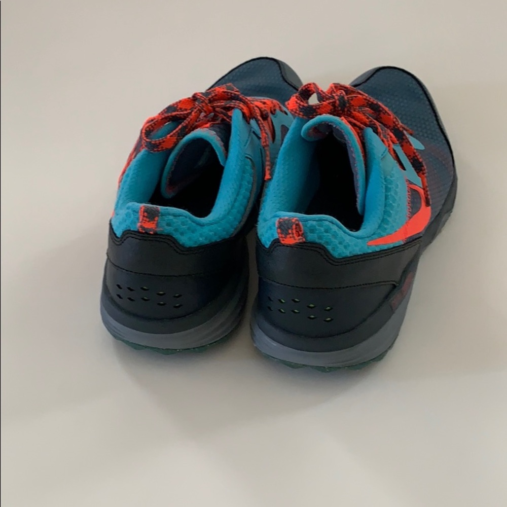 Nike - Picture 4 of 4